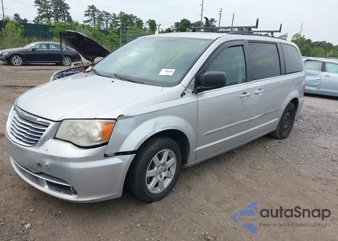 2012 Chrysler Town & Country Touring z USA, uszkodzony, nr VIN 2C4RC1BG0CR298090